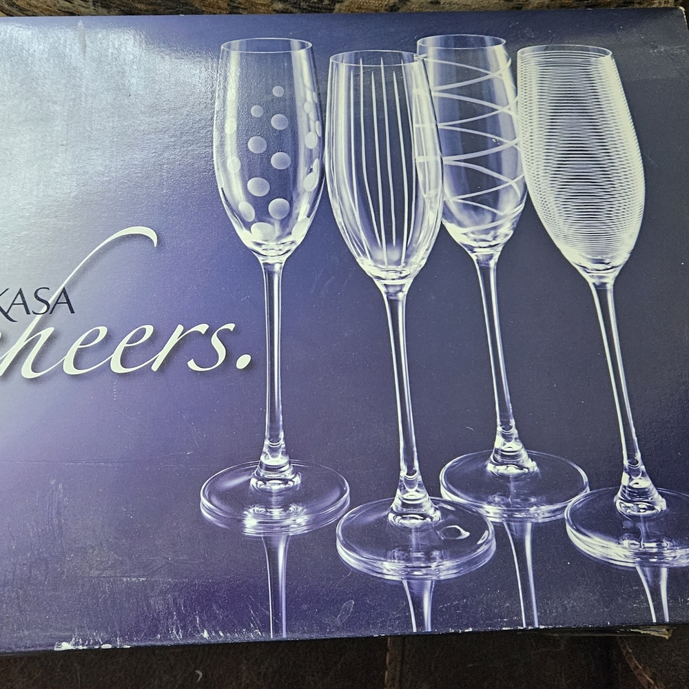 Mikasa Cheers Crystal Champagne Flutes Set